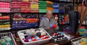 70 anos atrás de um balcão
